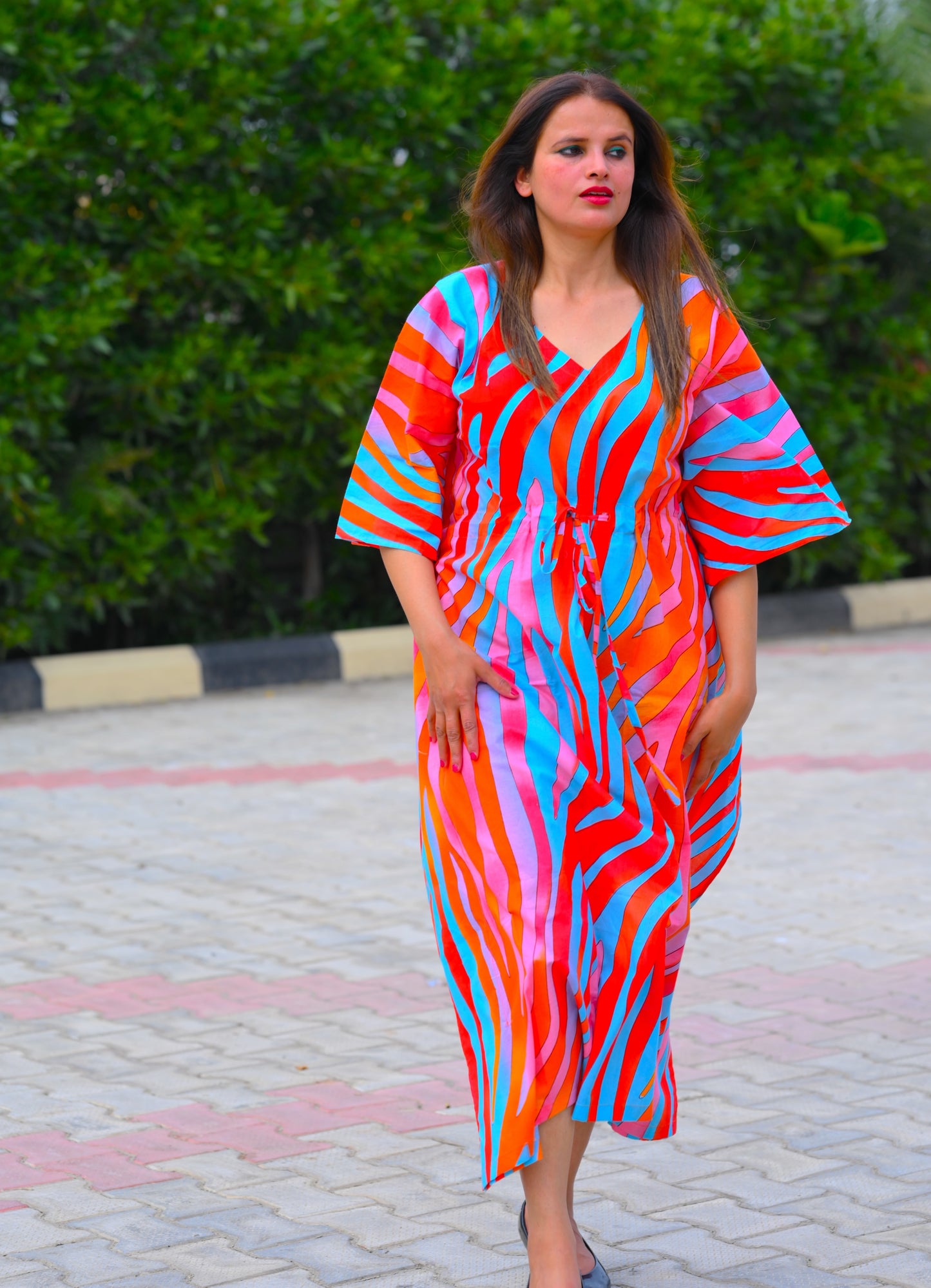 Captivating Red Abstract 2x2 Premium Cotton Caftan