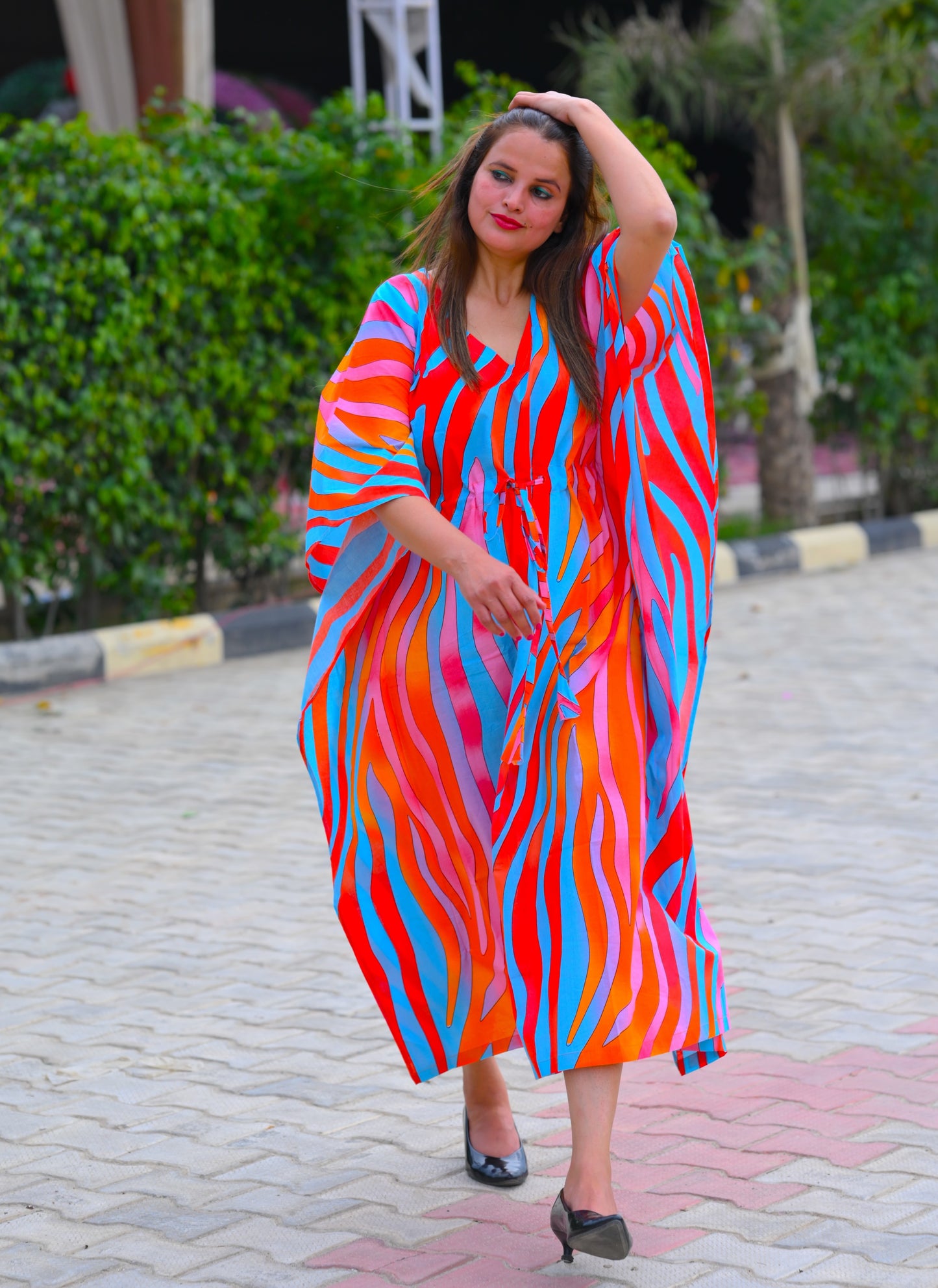 Captivating Red Abstract 2x2 Premium Cotton Caftan